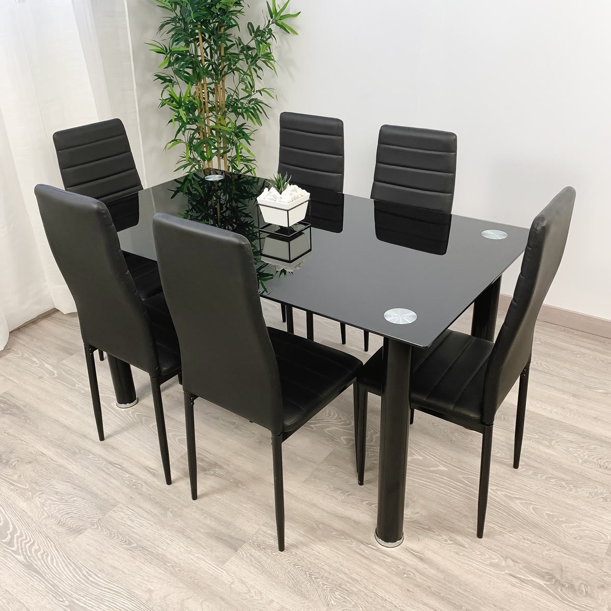 Pack de Mesa comedor + 6 Sillas Tapizadas en Polipiel